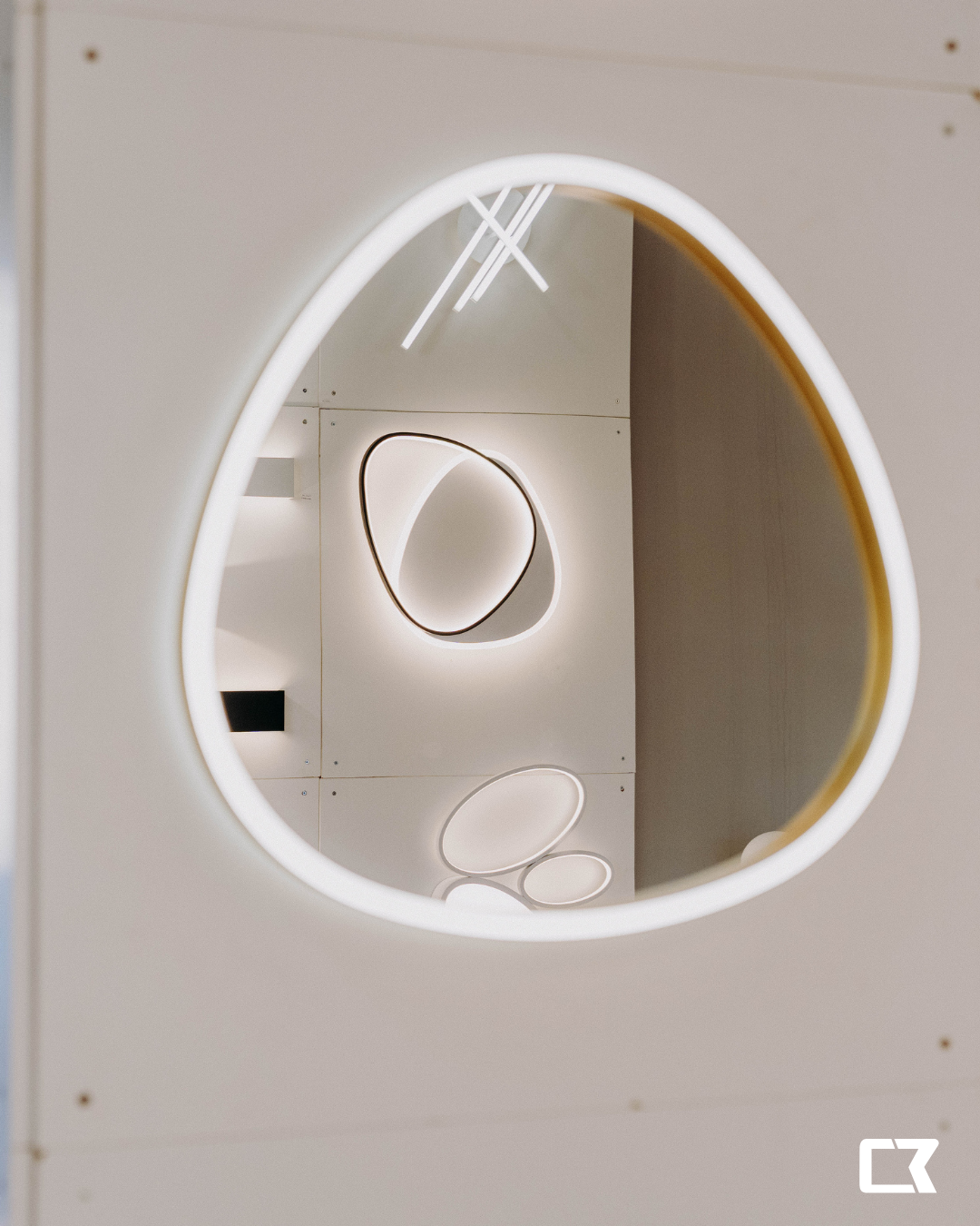 Ecaris specchio illuminato piccolo Gea Luce 25W CCT 3000-4000K