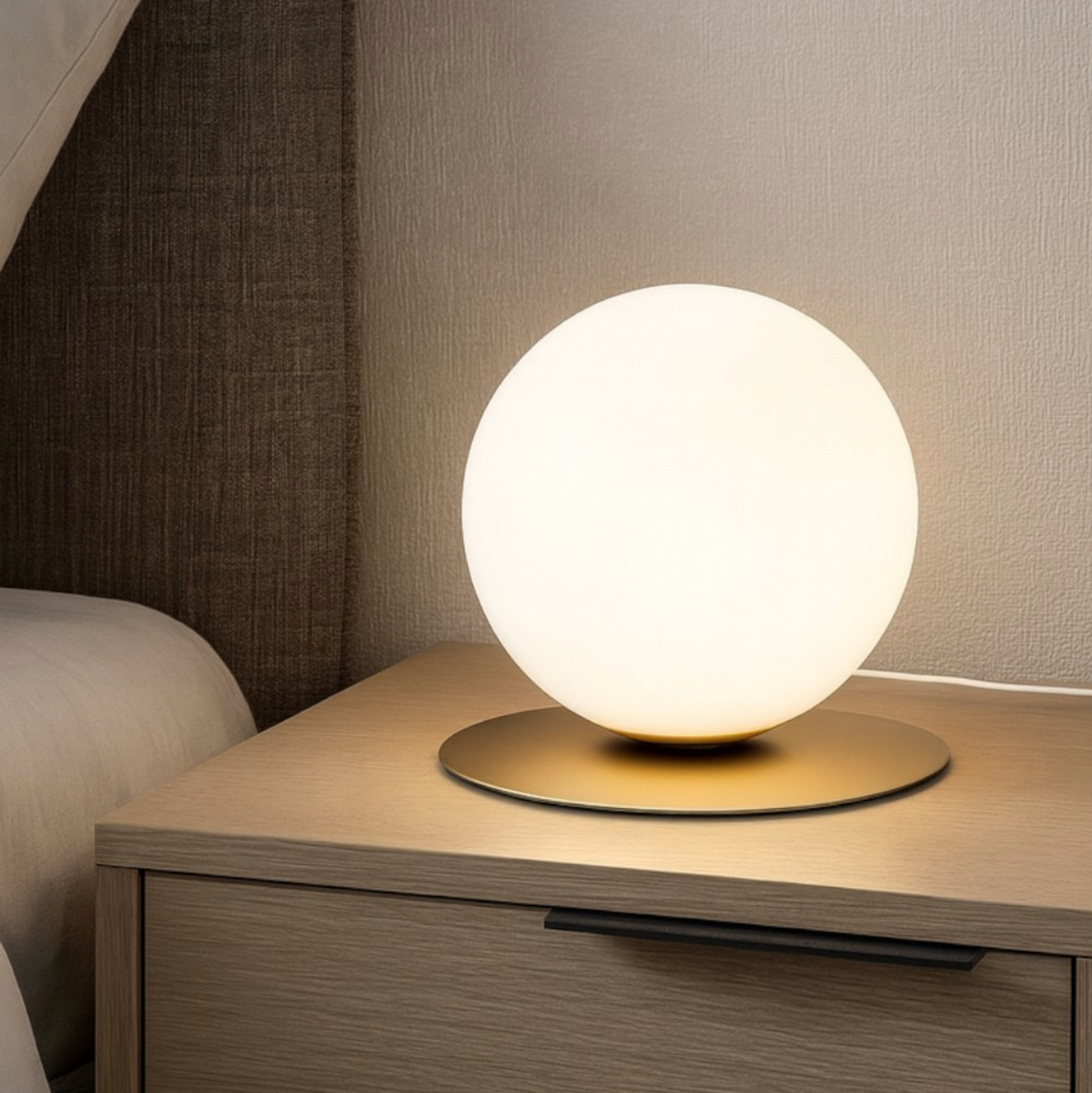 Snail lampada da tavolo abat-jour vetro bianco metallo oro Ondaluce E14