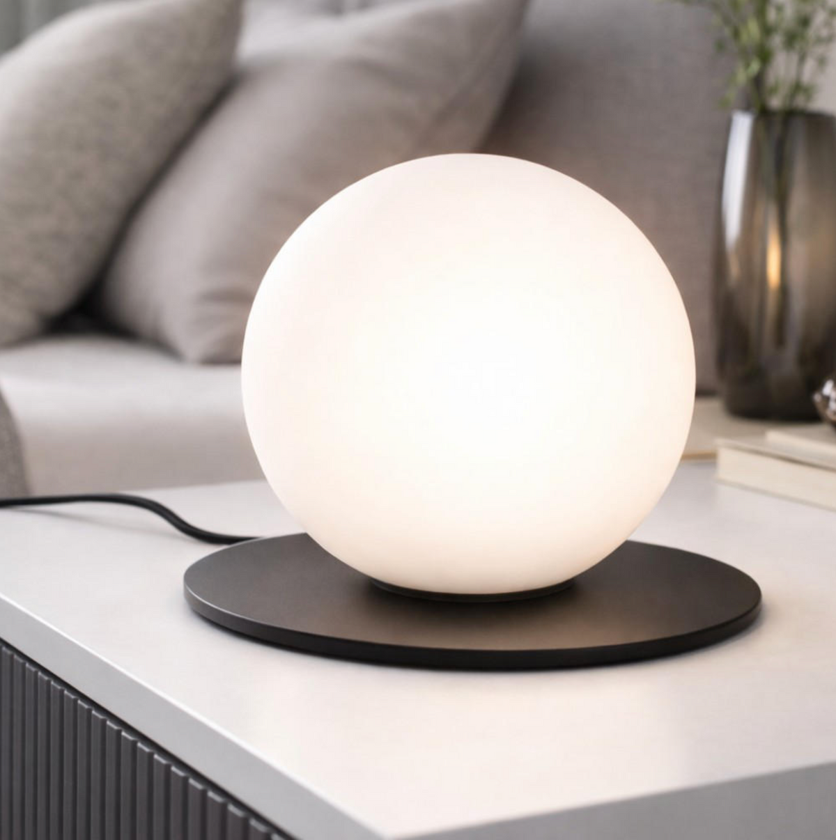 Snail lampada da tavolo abat-jour vetro bianco metallo nero Ondaluce E14