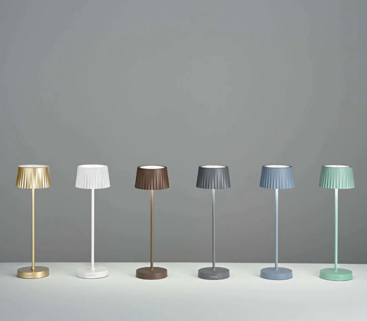 Macao Ondaluce lampada da tavolo esterno LED portatile antracite 3000K