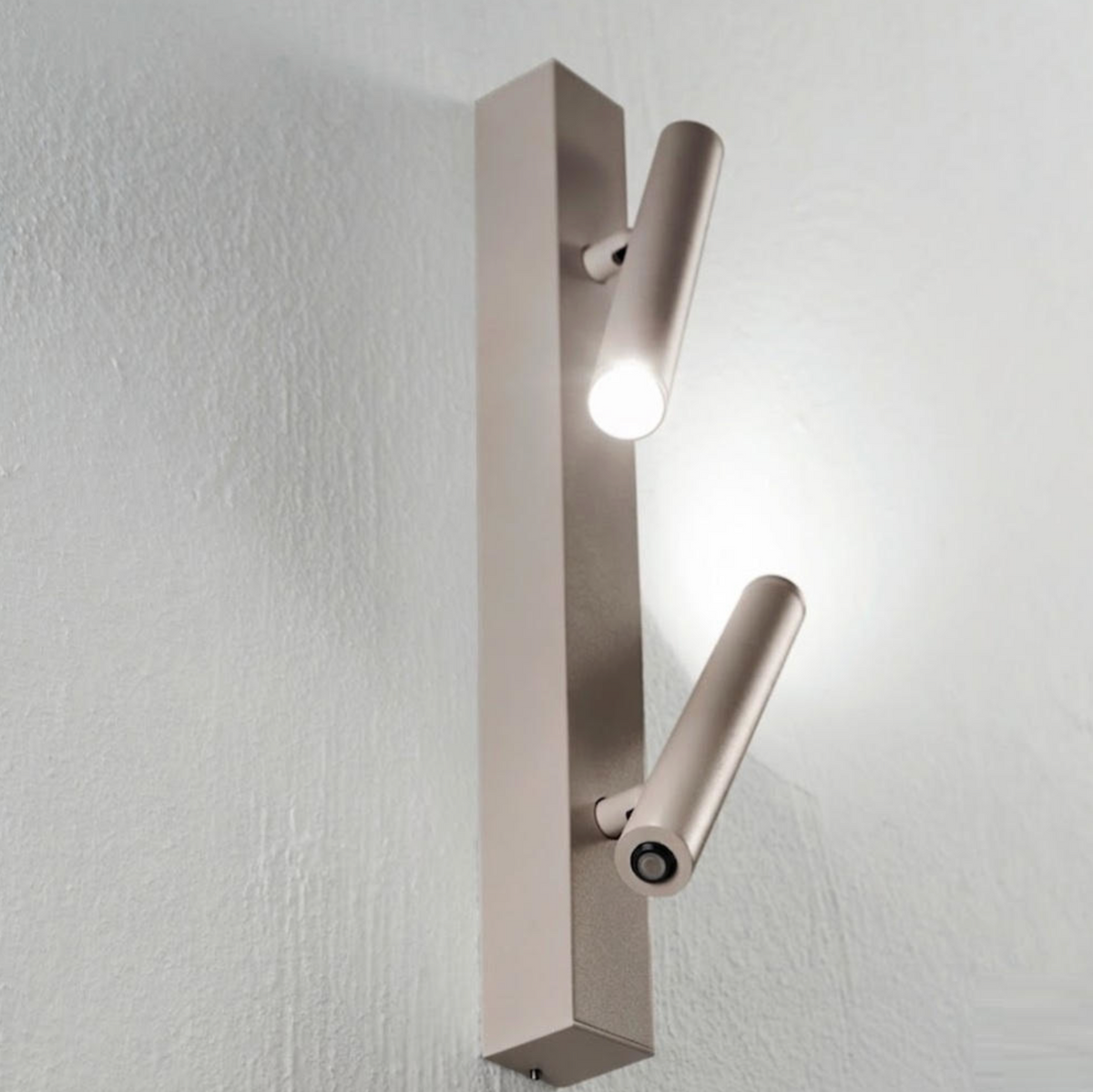 Teddy applique barra verticale 2 spot metallo tortora Ondaluce LED 9W 3000K dimmerabile